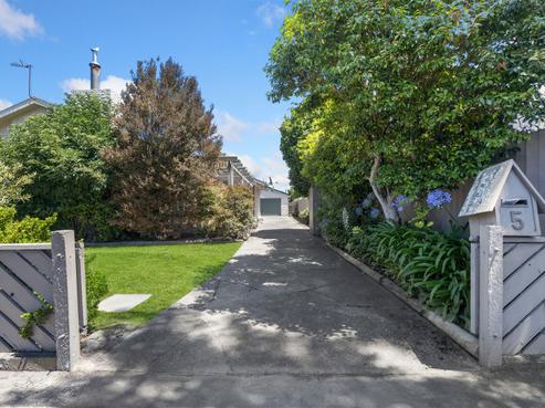 5 Brookby Crescent, Avonhead