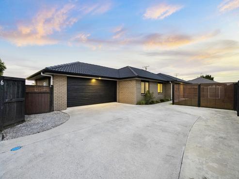 6 Southbrook Close, Deanwell