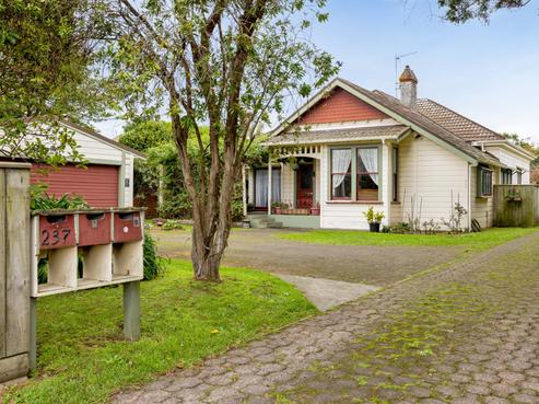 237 South Road, Hawera