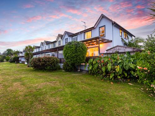 9T Clearwater Cove, West Harbour