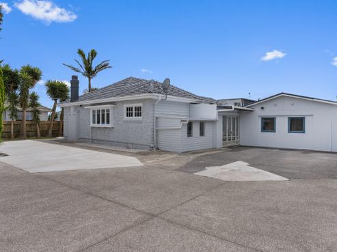103 Hall Avenue, Favona