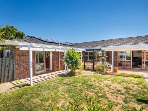6 Ashdown Crescent, Feilding