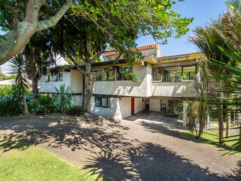 8 Beechwood Road, Rothesay Bay
