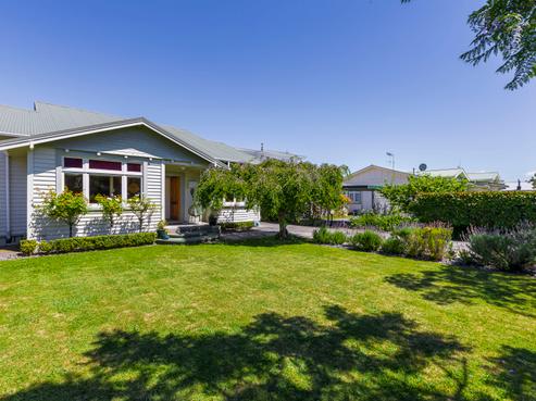 142 Nelson Crescent, Napier South
