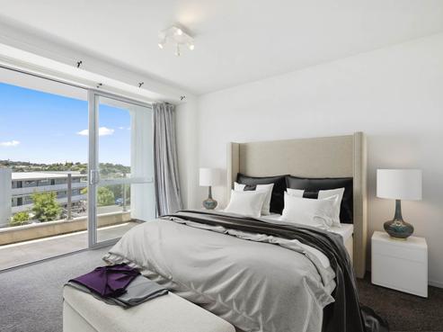 215/17 Link Crescent, Arkles Bay