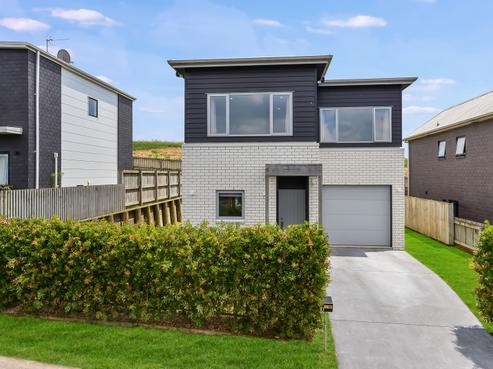 10 Retallick Place, Flagstaff