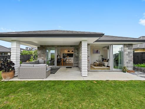 18 Drower Glen, Flagstaff