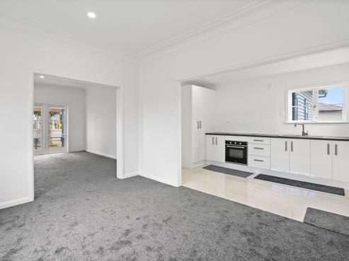 2/294 Puhinui Road, Papatoetoe