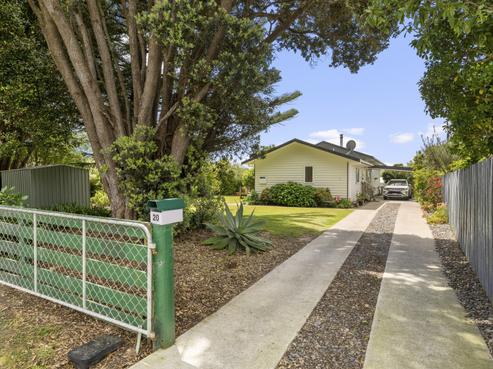 20 Kiharoa Street, Otaki Beach