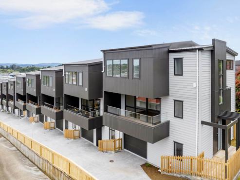 11 Hayr Road, Three Kings
