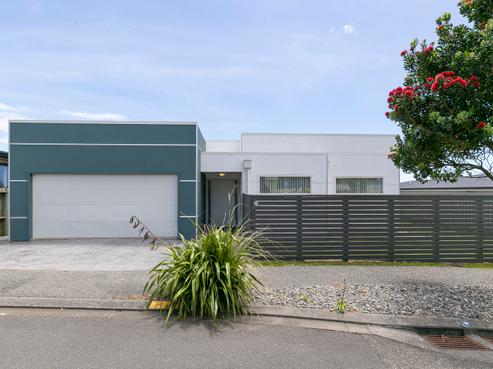 27 Lacebark Lane, Woodridge