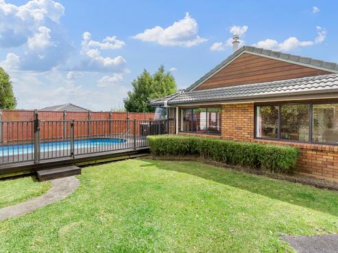 4 Carriage Close, Northpark