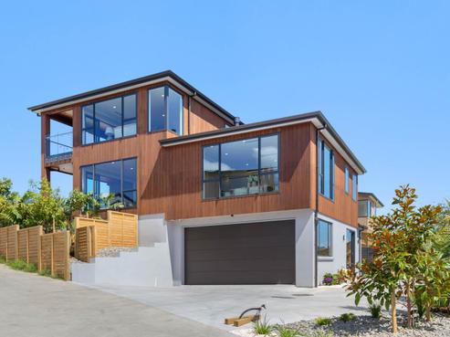 1 Taku Close, Long Bay