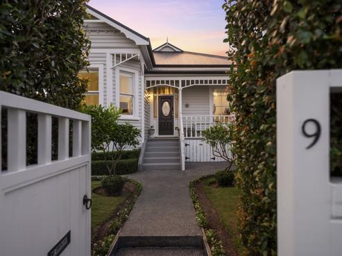 9 Tui Glen Road, Birkenhead