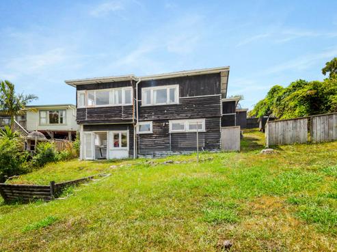 14 Fairmount Road, Titirangi