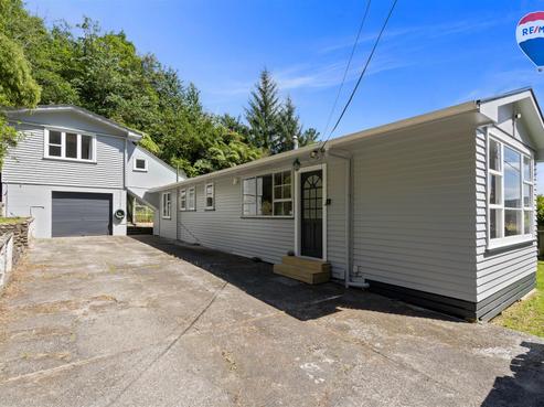 21 Thomson Grove, Stokes Valley