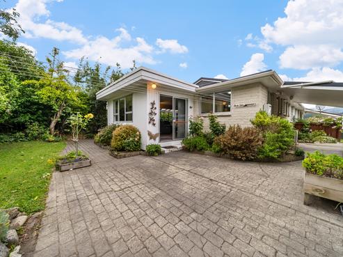 7B Harvard Grove, Totara Park