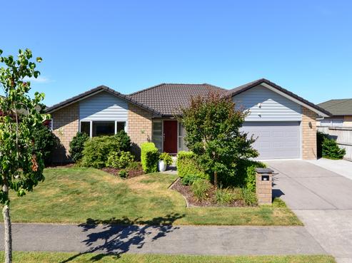 20 Whitney Place, Rototuna North