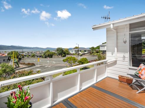 36 Dowse Drive, Maungaraki