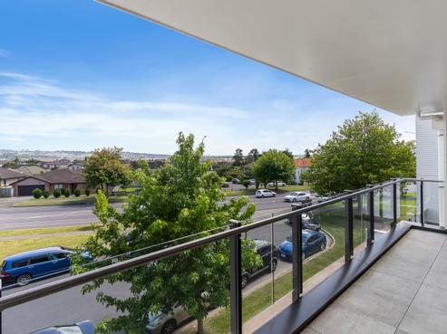 9/130 Stancombe Road, Flat Bush