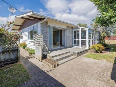 84 Kirk Street, Otaki