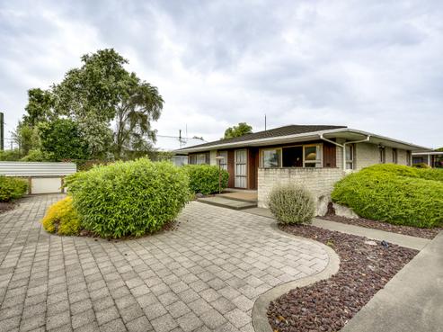 702 Williams Street, Mahora