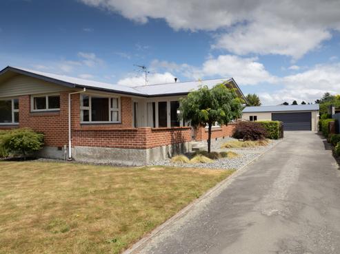 8 Miller Avenue, Allenton