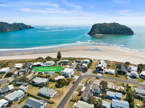 620 Ocean Road, Whangamata