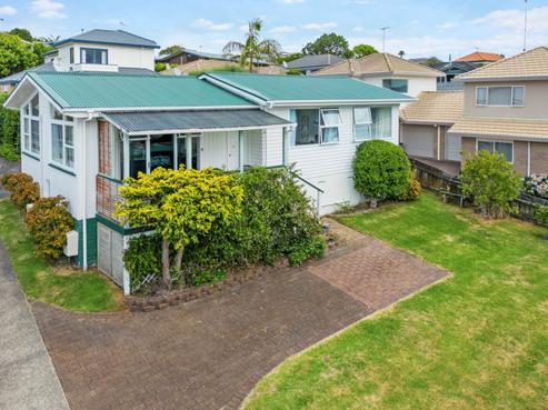 44 Bay Street, Red Beach