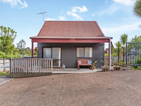 4/76 Kaurilands Road, Titirangi