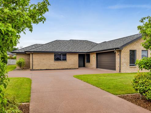 12 Mercade Close, Stratford