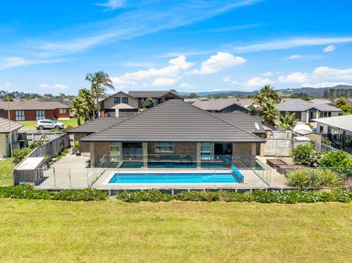 9 O'Farrell Drive, One Tree Point