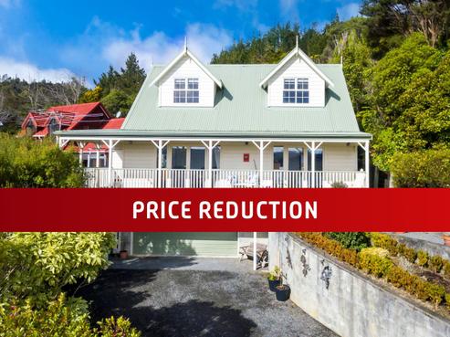 6 Hobbit Lane, Pinehaven