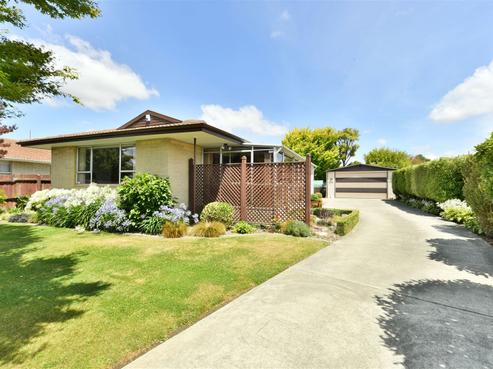16 Gibson Drive, Hornby