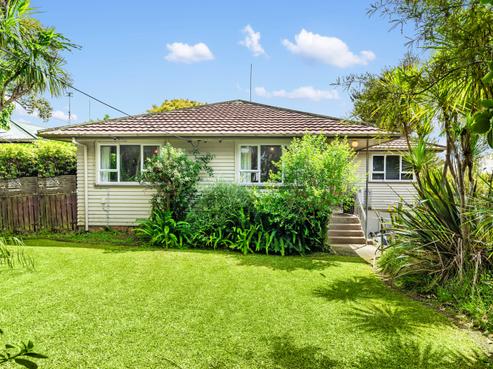 23 Taipari Road, Te Atatu Peninsula