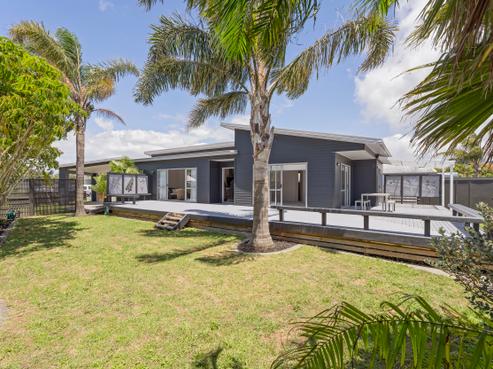 24 Captain Wood Avenue, Whitianga