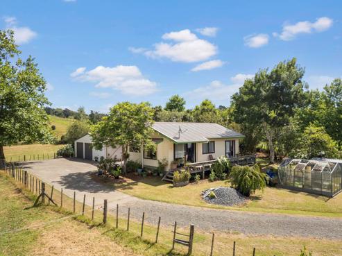 64 Aubrey Road, Stillwater
