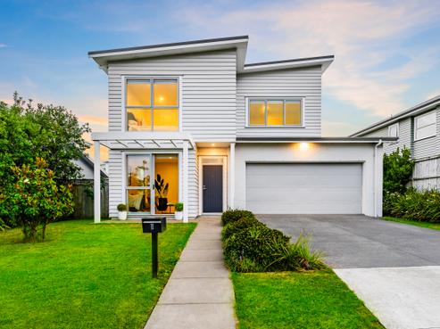 11 Kukuwai Avenue, Red Beach