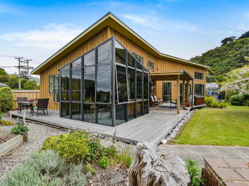 36 Beach Road, Purakaunui