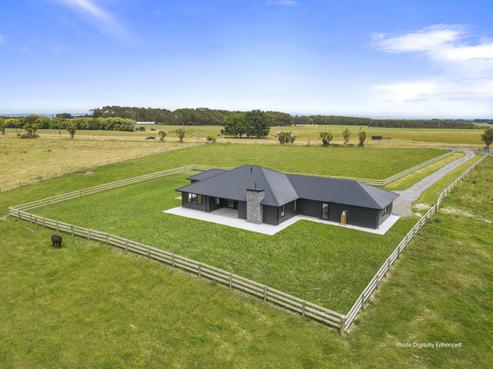 539 Cemetery Road, Sanson