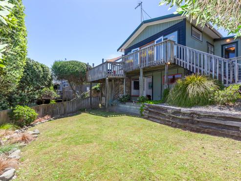 12 Karekare Road, Raumati South