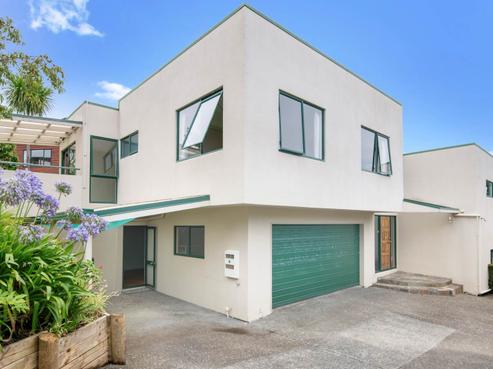 12A Kiteroa Terrace, Rothesay Bay
