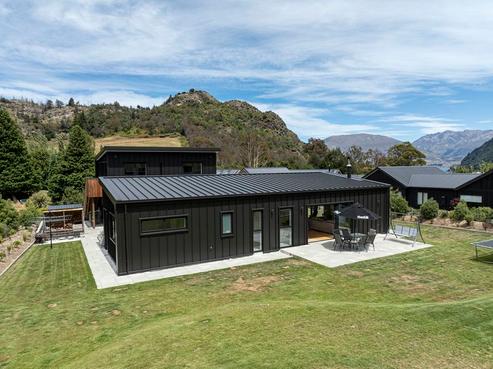 43 Peregrine Falcon Road, Glenorchy