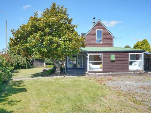 253 Waterloo Road, Hornby