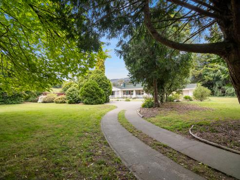 125 White Road, Hope