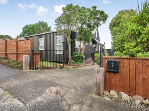 7 Fenchurch Grove, Stokes Valley