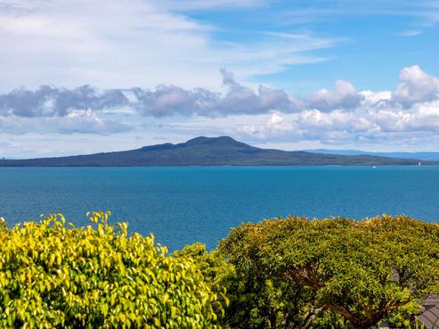 30 Churchill Road, Murrays Bay