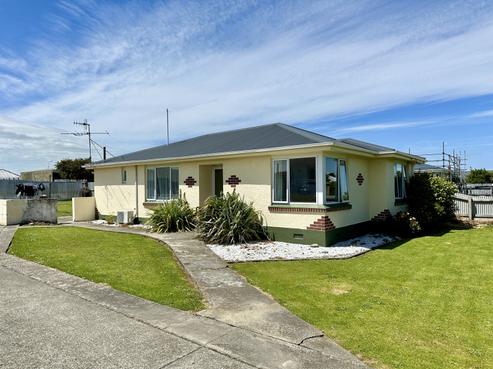 66 Saturn Street, Strathern