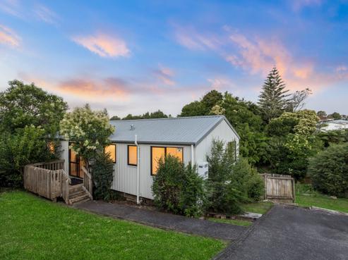 85A Fairclough Road, Beach Haven