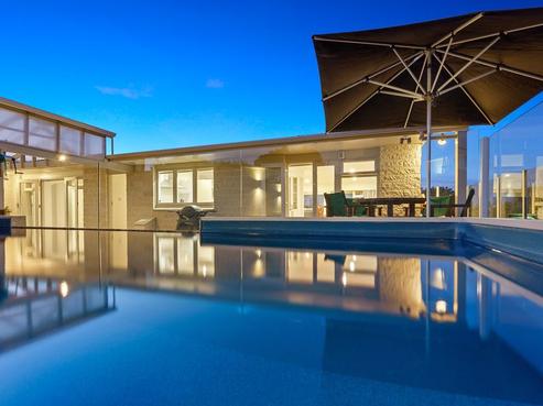 16 Ara Kuaka, Waikanae Beach